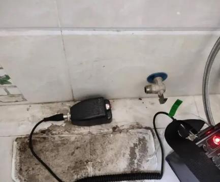 灵山屋顶漏水维修公司分享下卫生间漏水的危害及解决方法